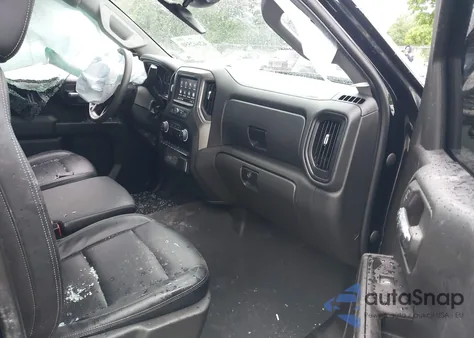 2022 Chevrolet Silverado 1500 4Wd Short Bed Custom/4Wd Standard Bed Custom z USA, uszkodzony, nr VIN 3GCPDBEKXNG652491